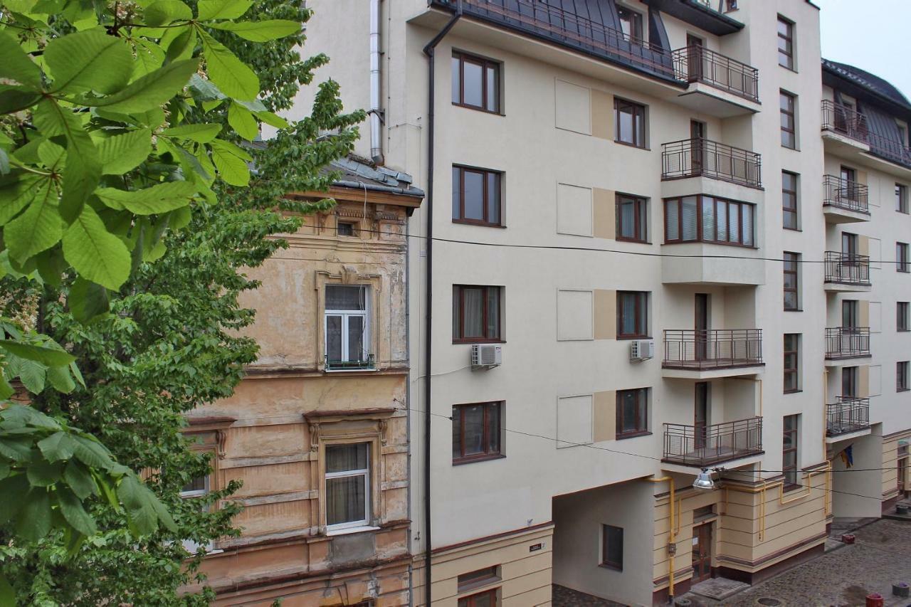 Квартира По Вулиці Голубовича 42 Біля Вокзалу Комфортна Повноцінна Стильна Lviv Ngoại thất bức ảnh